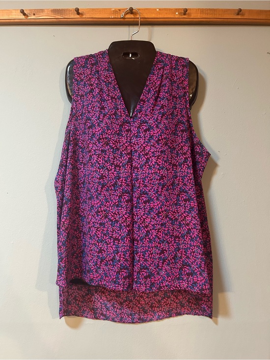 Vince Camuto Tops - Vince Camuto Pink and Purple Sleeveless V-Neck Floral Camisole
